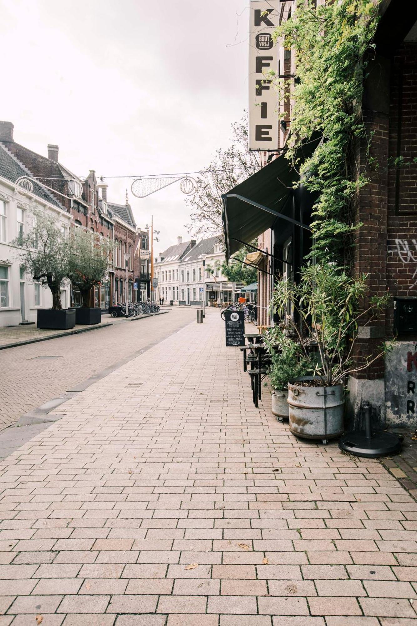 Stadsvilla Tilburg centrum Luxe Studio Alexander Buitenkant foto